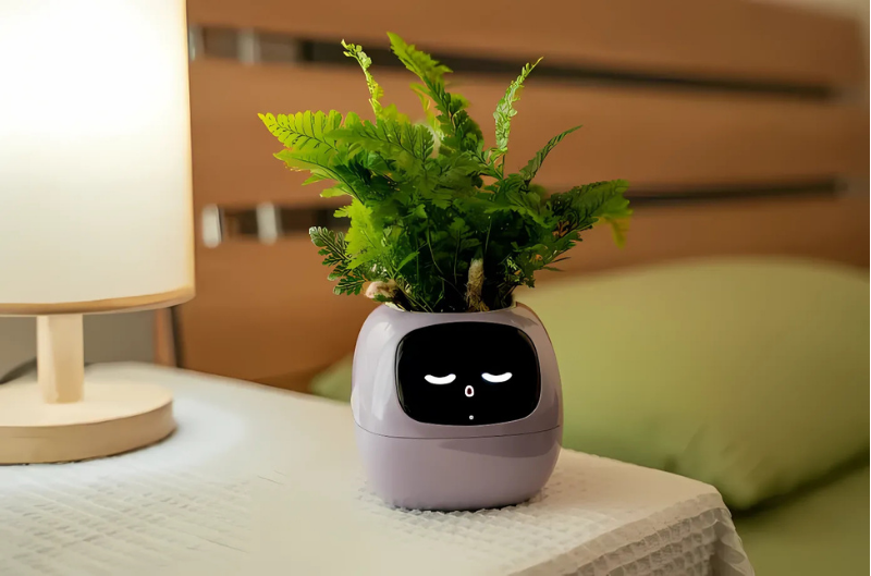 TrippyIvy – AI Flowerpot